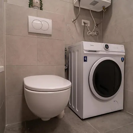 アパート Mila By Belmont Realty