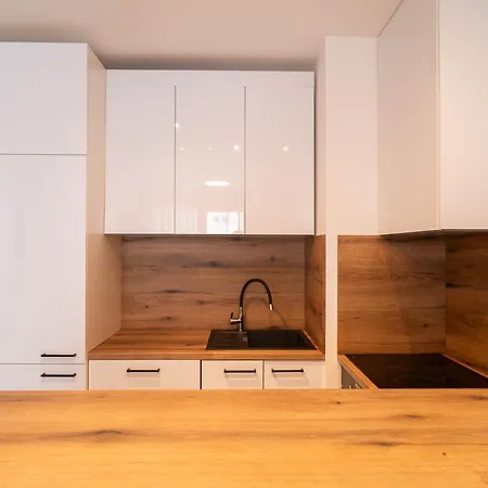 Mila By Belmont Realty ザダル