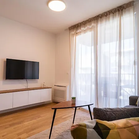 Mila By Belmont Realty Apartmán